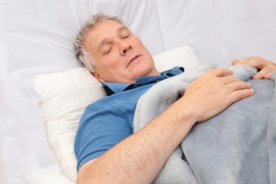 60代の父母のプレゼントで毎日喜ばれる意外なもの｜花より寝具